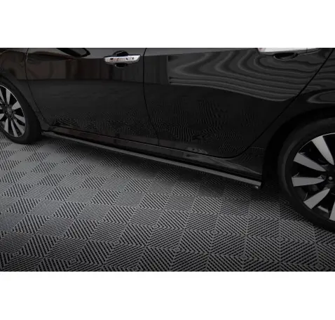 Rajouts Des Bas De Caisse Honda Civic Sedan Mk10 / Mk10 Facelift