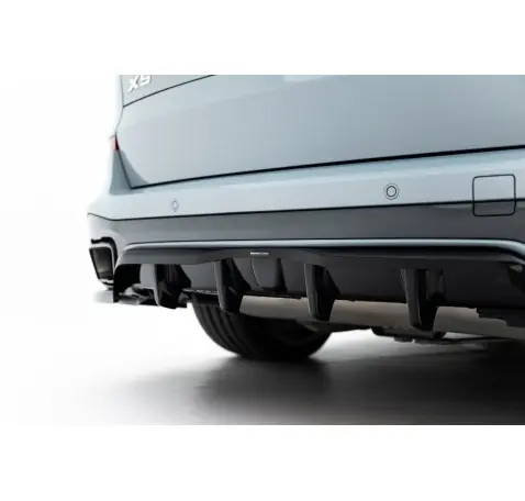 Arriere Splitter (avec une barre verticale) V.1 BMW X5 M-Pack G05 Facelift