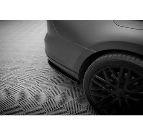 Arriere Splitter (avec une barre verticale) Volkswagen Passat Sedan / Variant B8