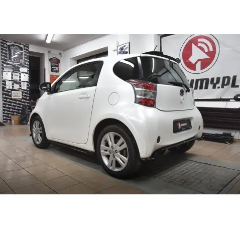 Arriere Splitter (avec une barre verticale) Toyota IQ
