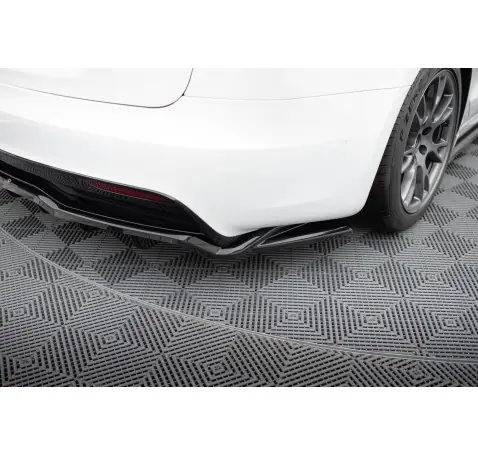 Arriere Splitter (avec une barre verticale) V.2 Tesla Model S Plaid Mk1 Facelift