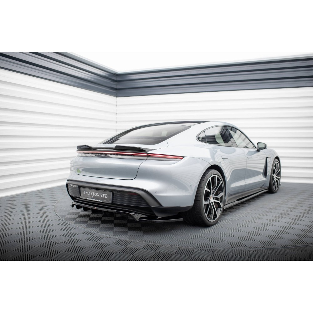 Arriere Splitter (avec une barre verticale) Porsche Taycan / Taycan 4 / Taycan 4S / Taycan GTS Mk1
