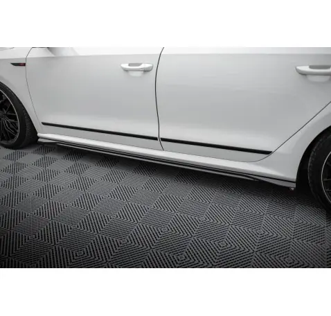 Rajouts Des Bas De Caisse Volkswagen Passat GT B8 Facelift USA