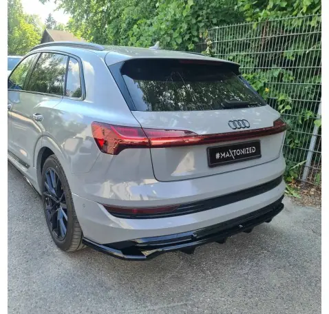 Arriere Splitter (avec une barre verticale) Audi e-Tron S-Line Arriere Splitter (avec une barre verticale) Audi e-Tron S-Line