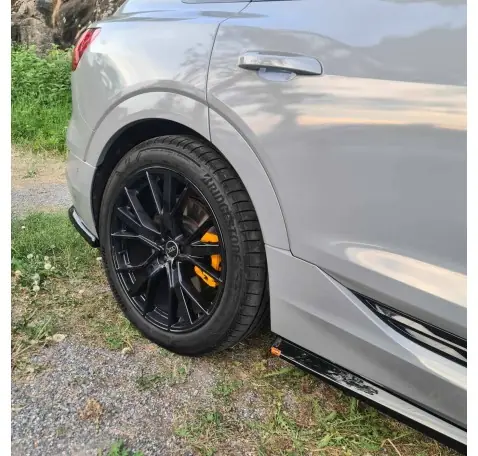 Rajouts Des Bas De Caisse Audi e-Tron S-Line