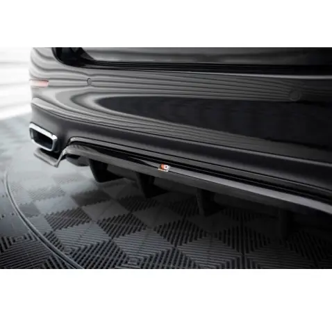 Arriere Splitter (avec une barre verticale) Mercedes-Benz E AMG-Line Sedan / Estate W214