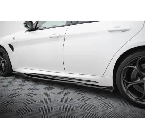 Rajouts Des Bas De Caisse Alfa Romeo Giulia Quadrifoglio