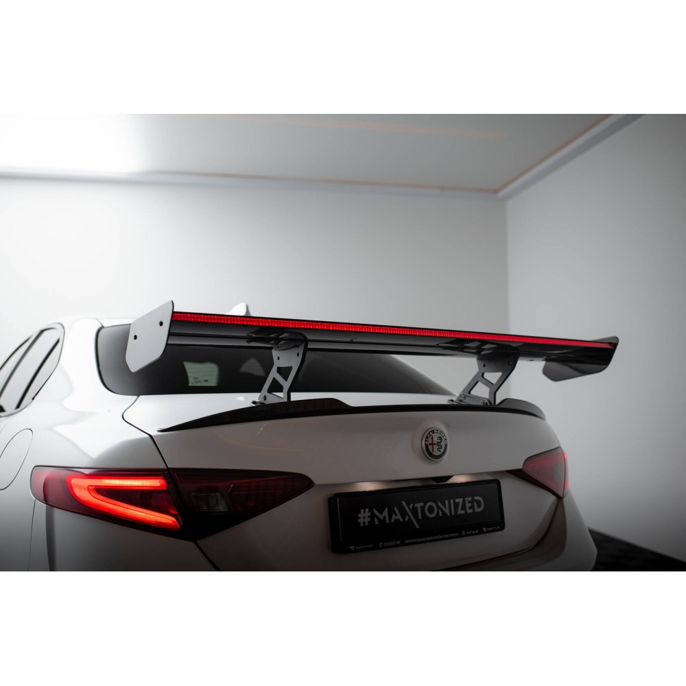 Carbon Spoiler + LED Alfa Romeo Giulia Quadrifoglio