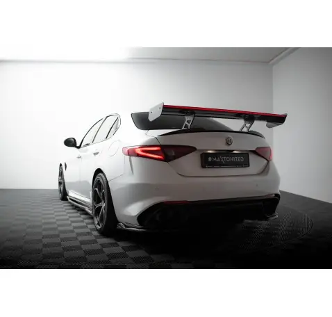 Carbon Spoiler + LED Alfa Romeo Giulia Quadrifoglio