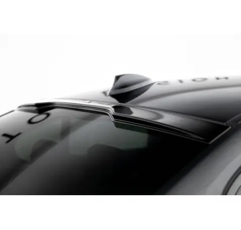 Le prolongement de la lunette arrière BMW M550i / 5 M-Pack Sedan G30