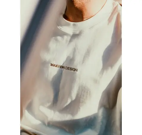 Beige T-Shirt Maxton Design