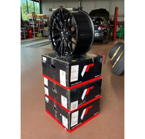 JR-46 Gloss Black 19 pouces - Déstockage - JAPAN RACING - CHF 450,00