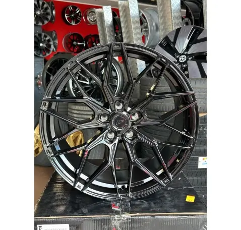 JR-46 Gloss Black 19 pouces - Déstockage - JAPAN RACING - CHF 450,00