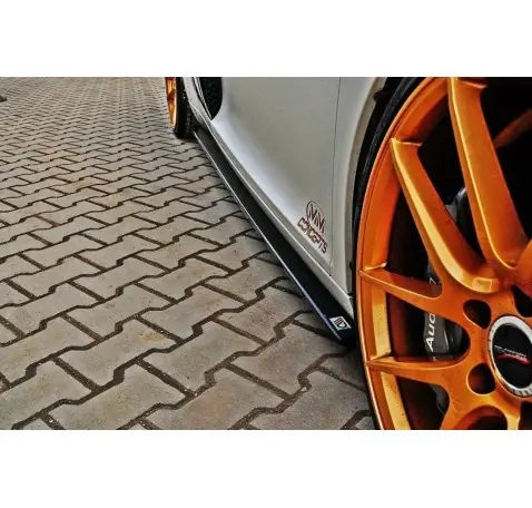 Rajouts Des Bas De Caisse Audi R8 Mk.1