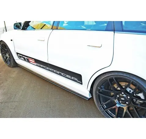 RAJOUTS DES BAS DE CAISSE POUR AUDI RS4 B5