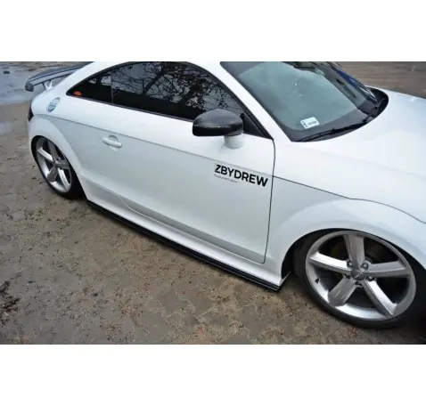 Rajouts Des Bas De Caisse Pour Audi TT RS 8J
