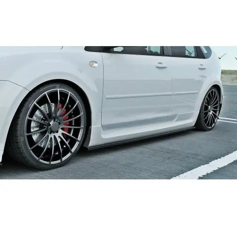 Rajouts Des Bas De Caisse Pour Ford Focus ST Mk2