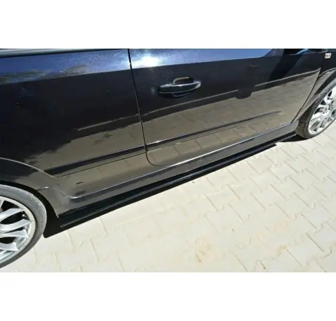 RAJOUTS DES BAS DE CAISSE POUR OPEL ASTRA H (FOR OPC / VXR)