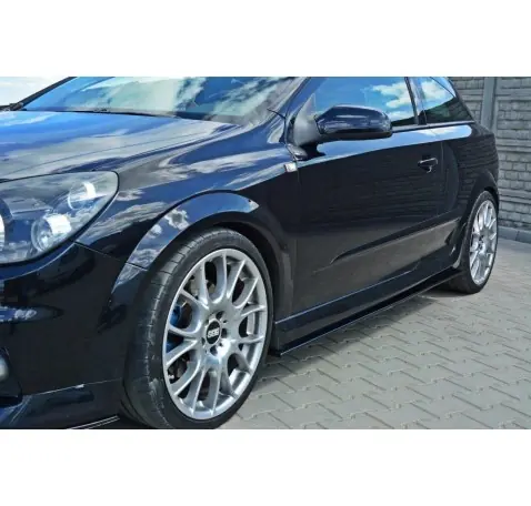 RAJOUTS DES BAS DE CAISSE POUR OPEL ASTRA H (FOR OPC / VXR)