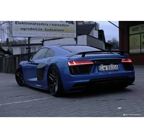 Rajouts Des Bas De Caisse Pour Audi R8 Mk.2