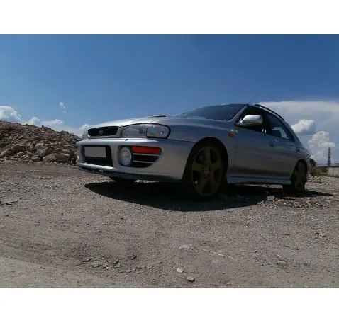 Lame / Splitter Subaru Impreza GT