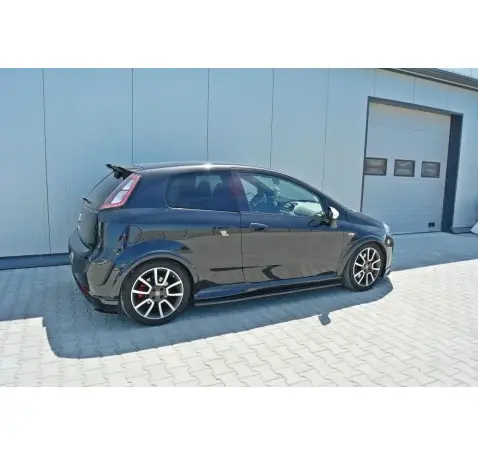 Rajouts Des Bas De Caisse Pour Abarth Punto Evo