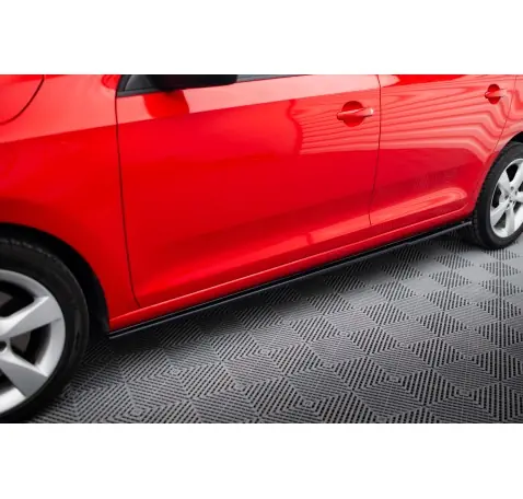 Rajouts Des Bas De Caisse Pour Skoda Rapid