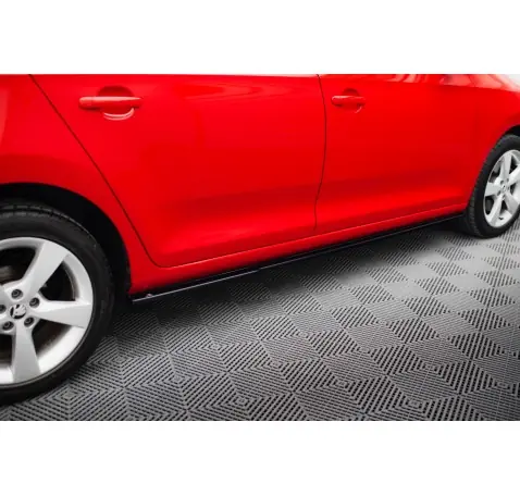 Rajouts Des Bas De Caisse Pour Skoda Rapid