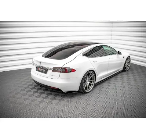Rajouts Des Bas De Caisse Tesla Model S Facelift