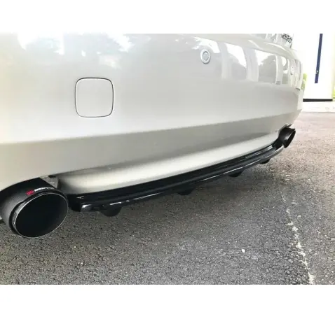 Arriere Splitter Lexus GS 300 Mk3 Facelift (avec une barre verticale)