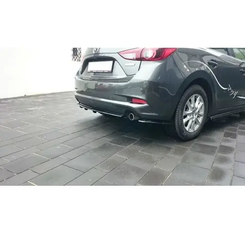 Arriere Splitter Mazda 3 BN (Mk3) Facelift (avec une barre verticale)