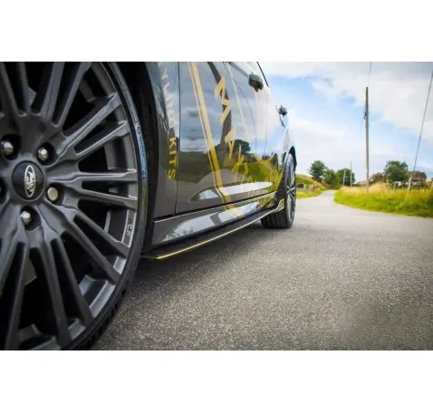 Rajouts Des Bas De Caisse Pour Aero Ford Focus RS Mk3