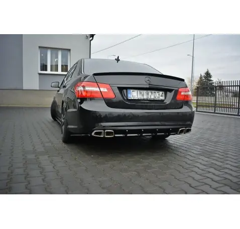 RAJOUT DU PARE-CHOCS ARRIERE MERCEDES-BENZ E63 AMG W212