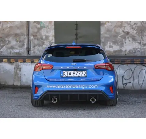Rajout Du Pare-Arriere Ford Focus Hatchabck ST-Line