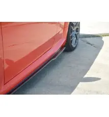 Rajouts Des Bas De Caisse Pour Audi TT RS 8S