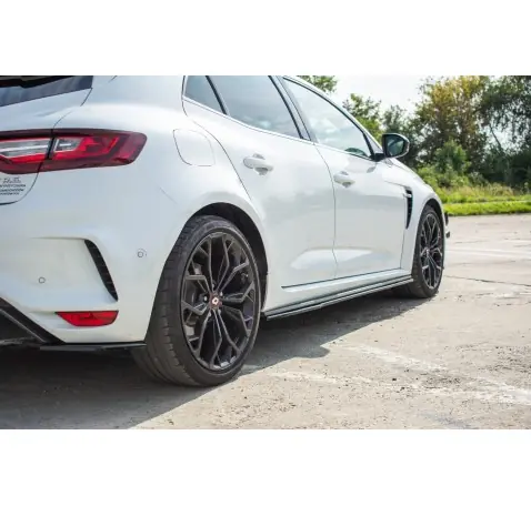 SET DES DIFFUSEUR DES BAS DE CAISSE Renault Megane IV RS SET DES DIFFUSEUR DES BAS DE CAISSE Renault Megane IV RS