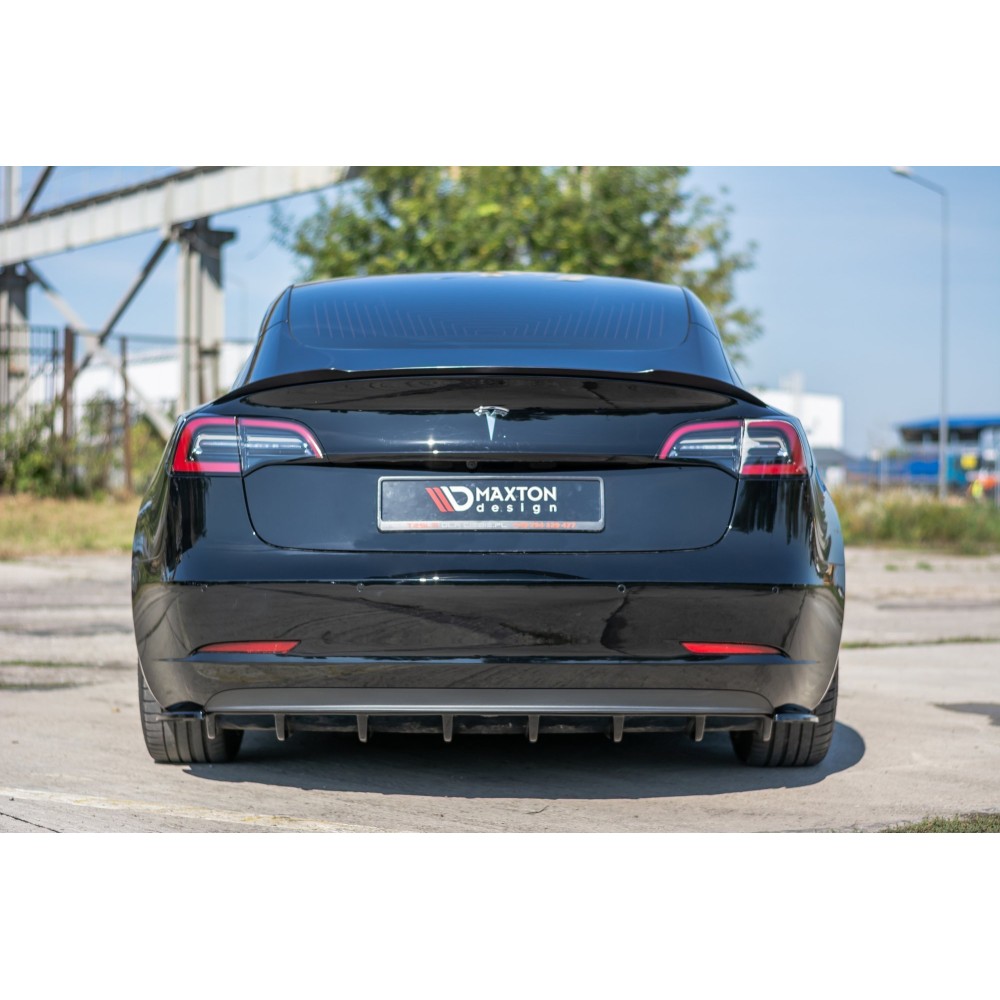 Rajout du pare-chocs arriere Tesla Model 3