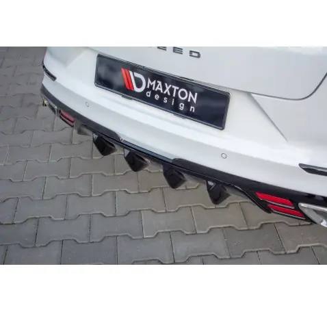 Rajout du pare-chocs arriere Kia ProCeed GT Mk1