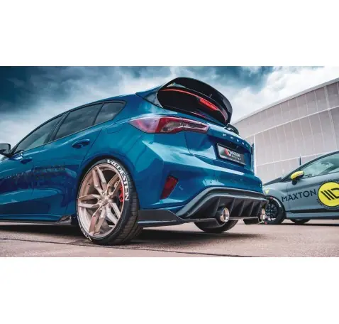 Rajout du pare-chocs arriere Ford Focus Hatchback St-line Mk4