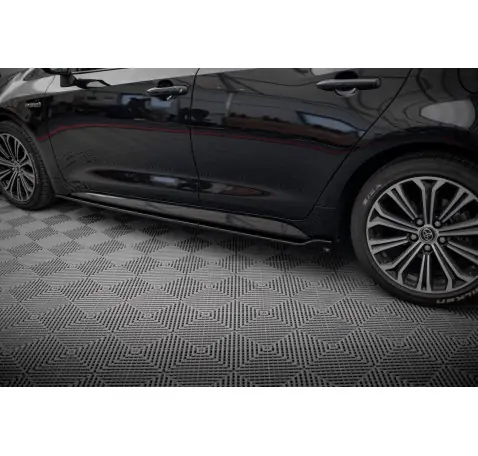 Rajouts Des Bas De Caisse Toyota Corolla XII Hatchback