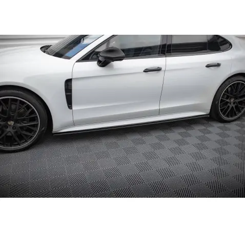 Rajouts Des Bas De Caisse Porsche Panamera GTS 971