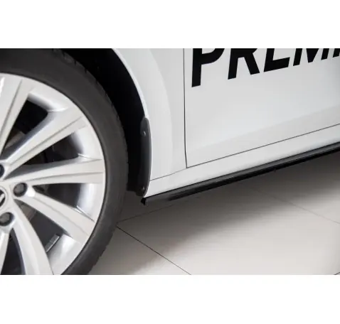 Rajouts Des Bas De Caisse V.2 Skoda Octavia Mk4