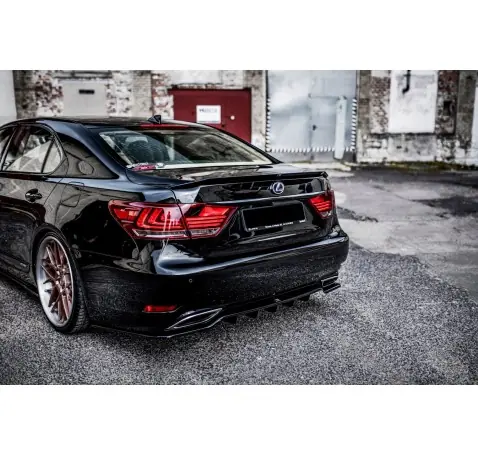 Arriere Splitter (avec une barre verticale) Leuxs LS Mk4 Facelift