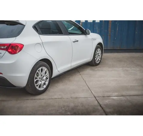 Rajouts Des Bas De Caisse V.2 Alfa Romeo Giulietta