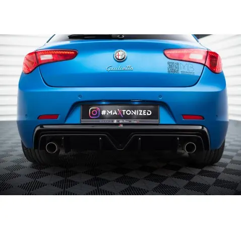 Rajout Du Pare-Chocs Arriere Alfa Romeo Giulietta (Version avec échappement sur les deux côtés) Rajout Du Pare-Chocs Arriere Alfa Romeo Giulietta (Version avec échappement sur les deux côtés)