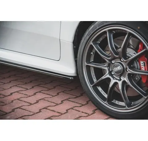 Rajouts Des Bas De Caisse V.1 Toyota GR Yaris Mk4