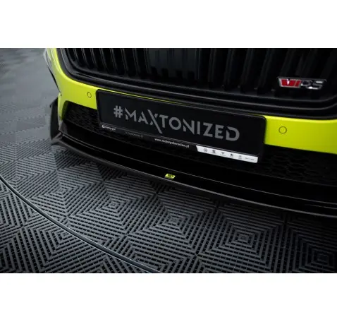 Lame Du Pare-Chocs Avant V.2 + Ailerons Skoda Octavia RS Mk4