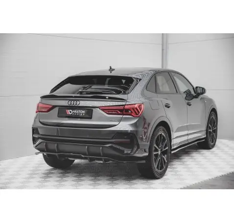 Arriere Splitter (avec une barre verticale) Audi Q3 Sportback S-Line