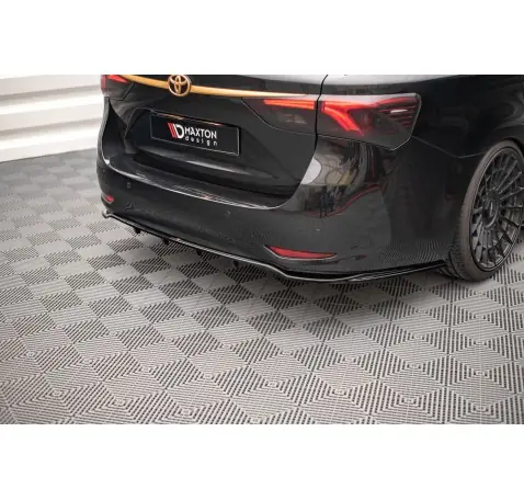 Arriere Splitter (avec une barre verticale) Toyota Avensis Wagon Mk3 Facelift