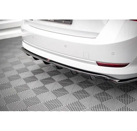 Arriere Splitter (avec une barre verticale) Skoda Octavia Mk4